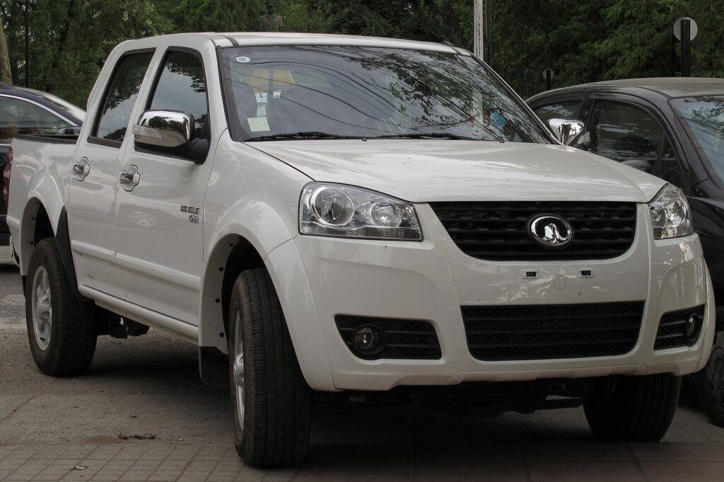 2560px great wall wingle 5 2.0 crdi 2015 (15510364789)